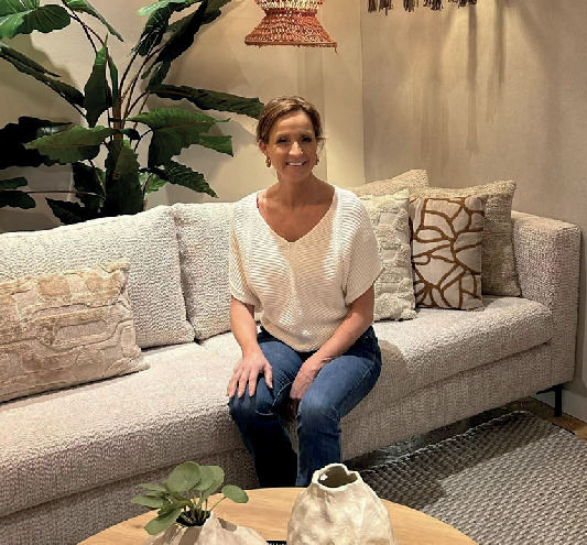 Interieur sfeer - Andrea op de bank